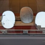 Sude Erkan, Migration im Spiegel von Massenmedien, Installation mit Spiegel und Audio, Foto: Magdalena Götz