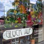 Laura Kucklinski, Über Tage wächst das Leben. Fotocollage, ca. 100 Fotos auf Karton.