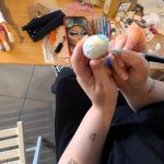 Aufbau der Ausstellung «Still Kissing My Kumpels* Goodnight. Queere Schichten zwischen Ruhrgebiet und Oberschlesien».